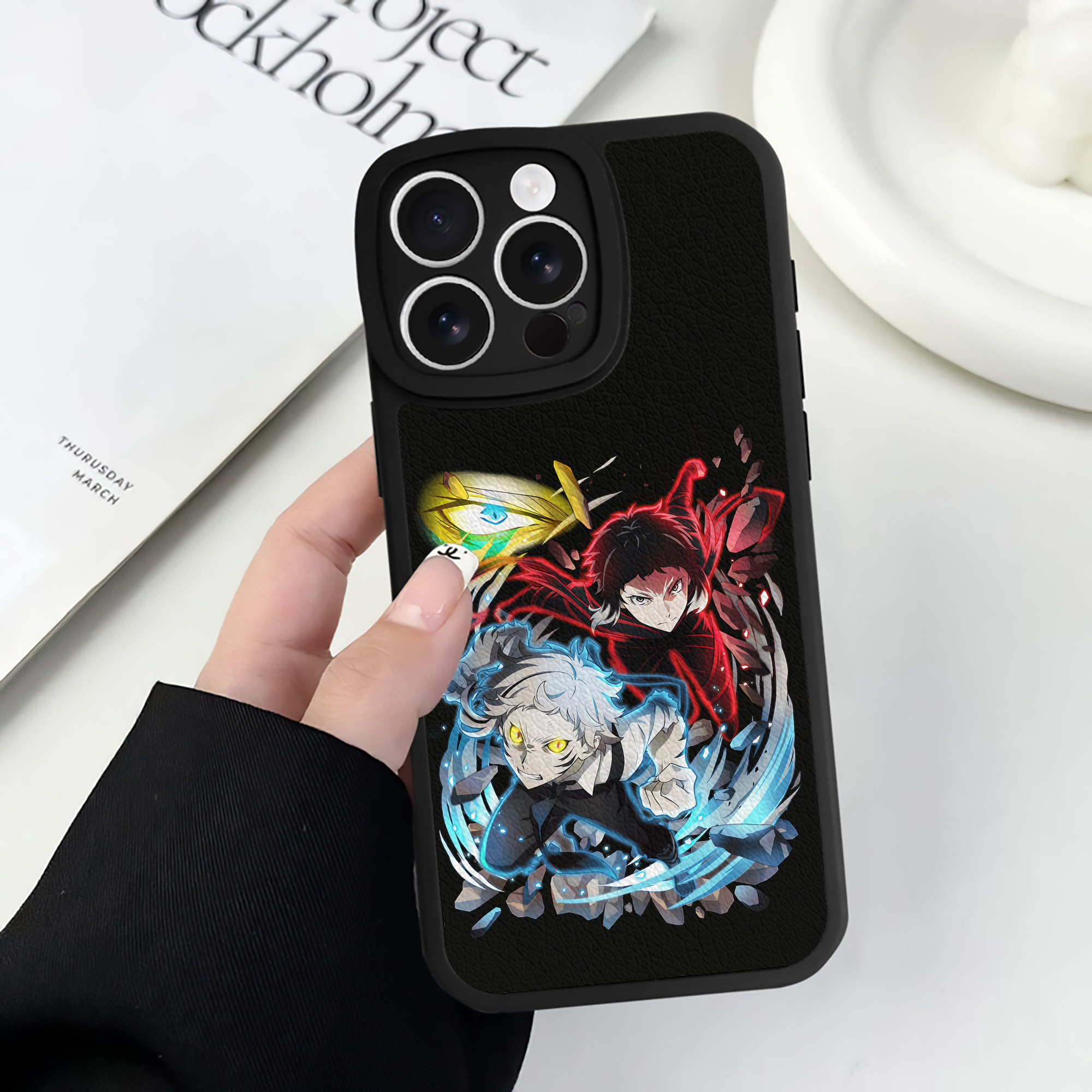 （画像用） 文豪ストレイドッグス Bungo Stray Dogs 【iPhone 16シリーズ対応】シリコンスマホケース（レザー調） 材質：シリコン